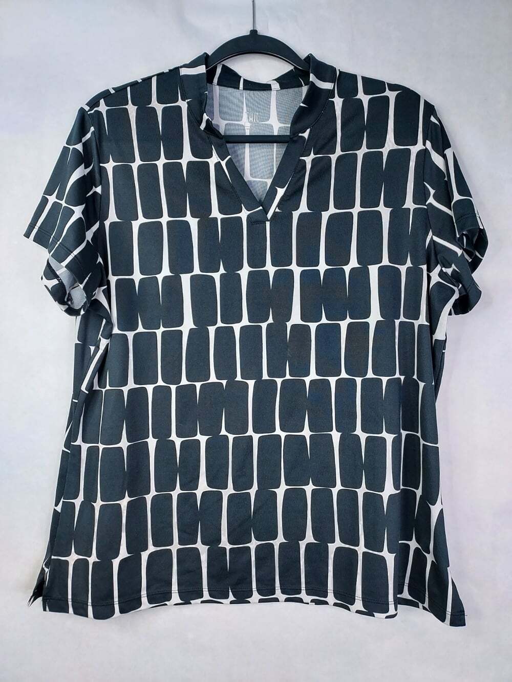 Tail Golf Polo Shirt Women's XL Collared V-neck Activewear Sporty Tennis Preppy
